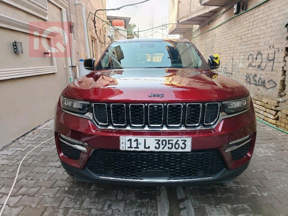 جیپ گراند شیرۆکی